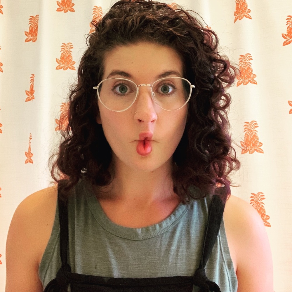 Meet your Posher, Emily